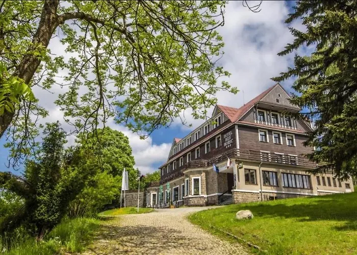 Bily Horec Hotel 3*